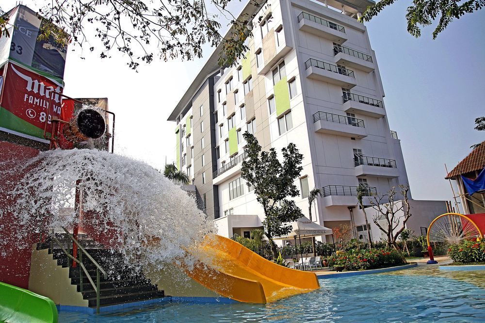 Ibis Budget Cikarang Festival Bekasi Exterior photo