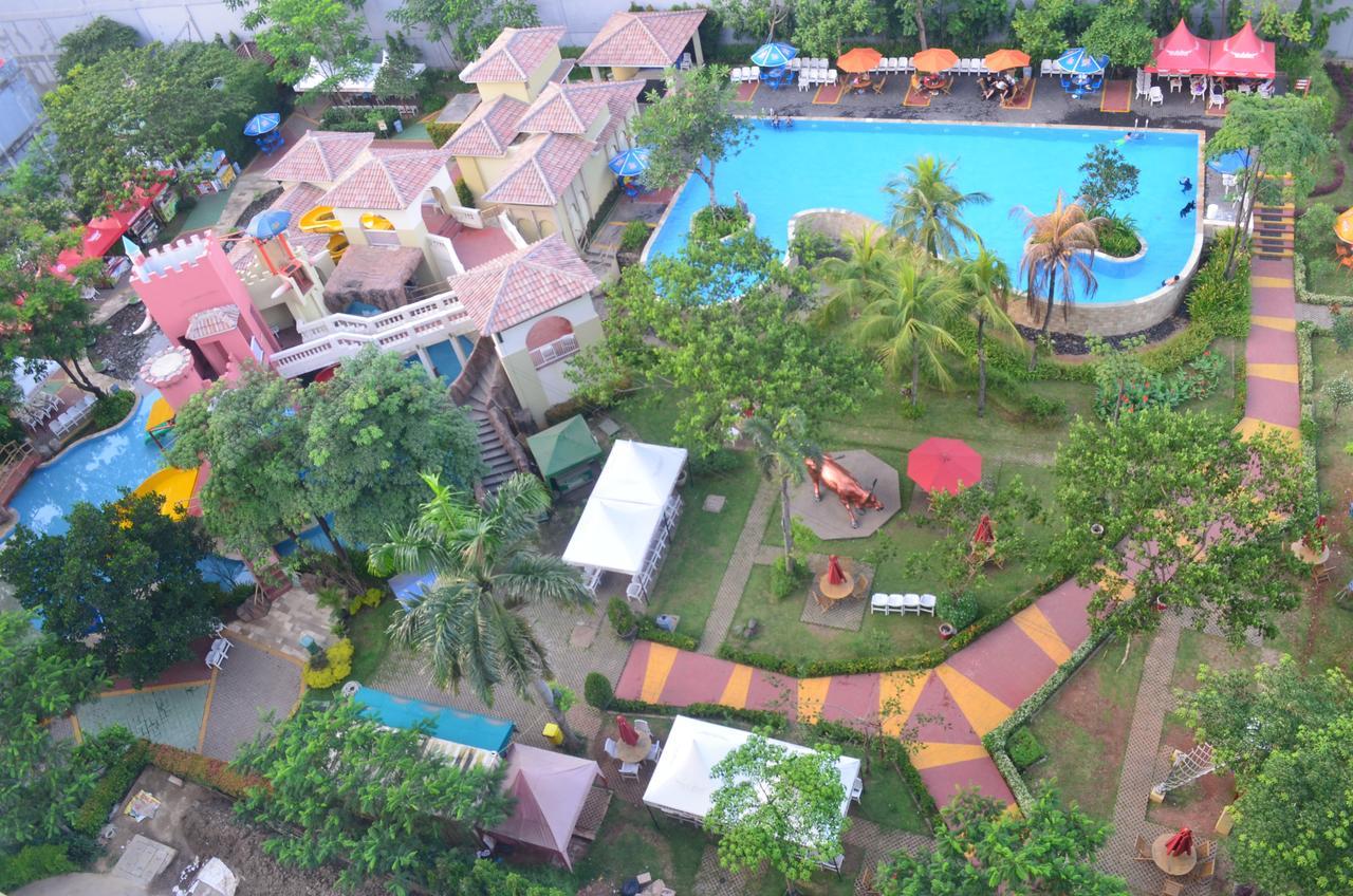 Ibis Budget Cikarang Festival Bekasi Exterior photo